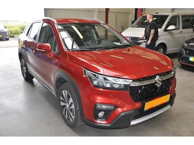 Suzuki S-Cross