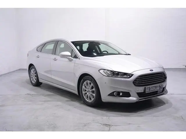 Ford Mondeo 1.5 Titanium NAP Navi Camera Trekhaak Verwarbare voorruit