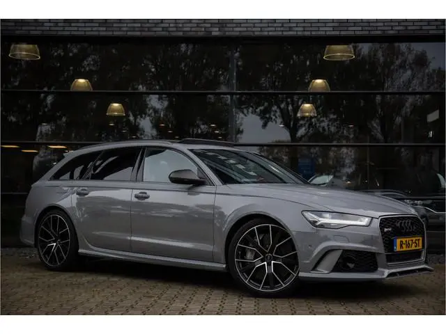 Audi RS6 Avant 4.0 TFSI Quattro Performance , Milltek, Keramisch, Panoramadak, Carbon, Nachtzicht, V...