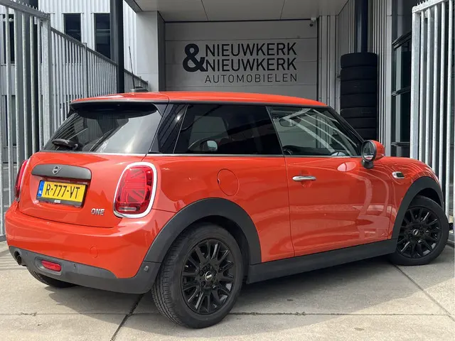MINI Mini 1.5 One Pepper | AUTOMAAT | CRUISE CONTROL | STOELVERWARMING | LMV | CLIMATE CONTROL | PDC...