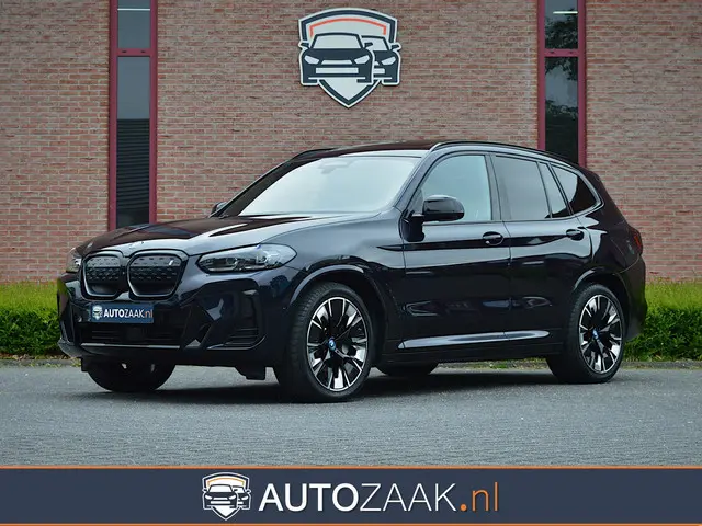 BMW iX3 High Executive M Sport | Trekhaak | SOH 100%