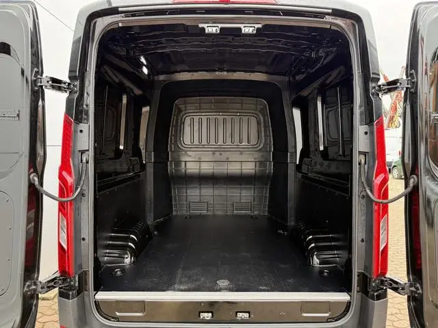 Maxus eDeliver9