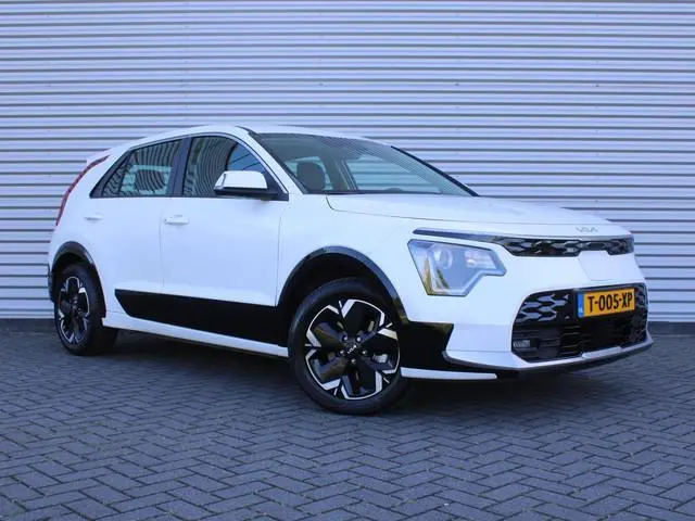 Kia Niro EV ComfortLine 64.8 kWh | 17" LM | Camera | Cruise adapt. | Clima | Navi |