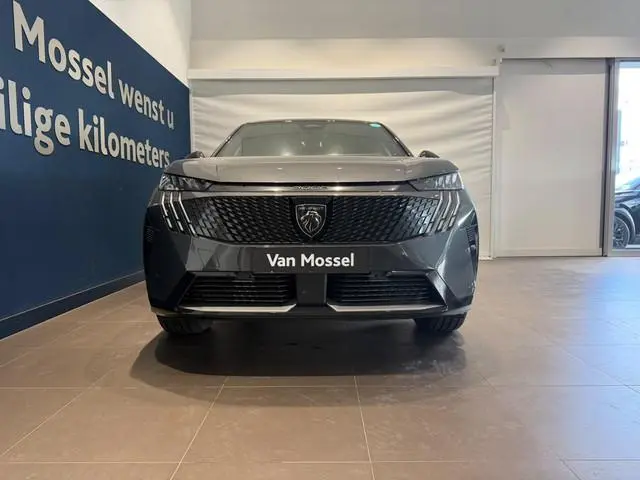 Peugeot e-3008