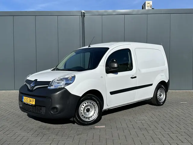 Renault Kangoo 1.5 DCi / L1H1 / ** 25.144 KM ** / 1e EIG. / TREKHAAK / ALUCA INRICHTING / NAVI / CRU...