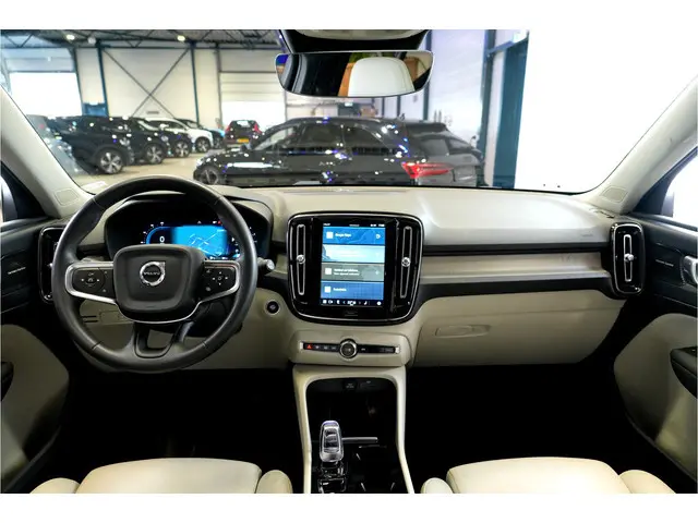 Volvo XC40 2.0 B4 145kW/198pk DCT7 Ultimate Dark Facelift! PANORAMADAK + GOOGLE DASHBOARD + HARMAN/K...
