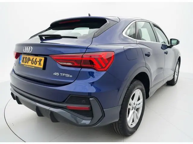 Audi Q3 Sportback 45 TFSI e 245PK BUSINESS EDITION PHEV CARPLAY/LED/STUURVERW.****