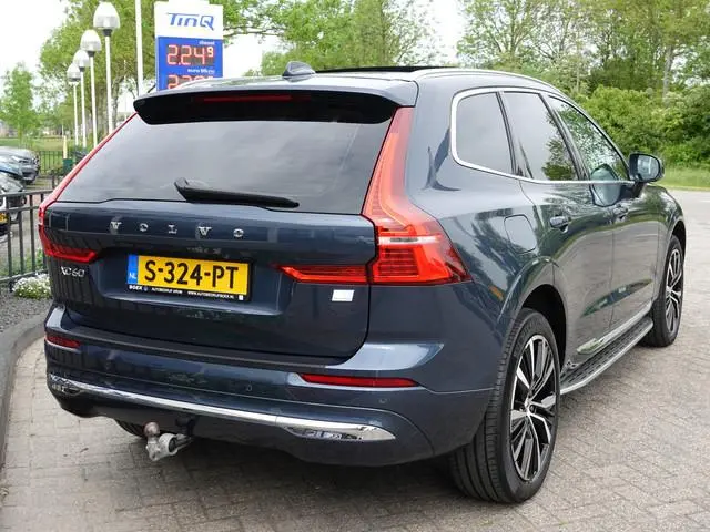 Volvo XC60 2.0 T8 PHEV AWD Ultimate Bright BOMVOL | TREKH. | LUCHTVERING | BOWERS & WILKINS | PANO |...