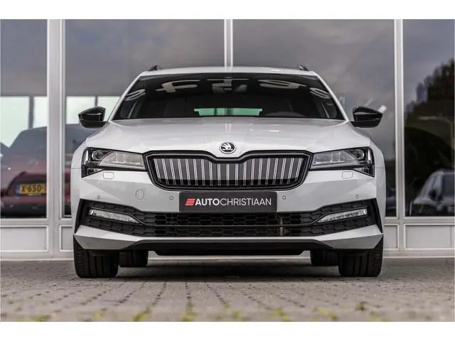 ŠKODA Superb Combi 1.4 TSI iV Sport Line | Matrix LED | ACC | Virtual | 19"