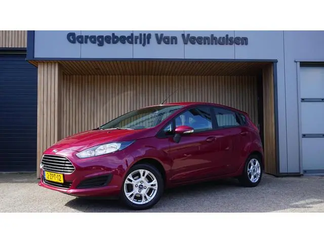 Ford Fiesta 1.0 65pk 5Drs Style Airco Navi Trekhaak 15inch LM Bluetooth *DIS.RIEM V.V.* NL auto 9710...