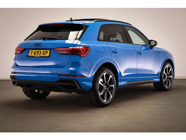 Audi Q3 35 TFSI S-Line edition | PANORAMADAK | VIRTUAL COCKPIT | DAB | APPLE | TREKHAAK