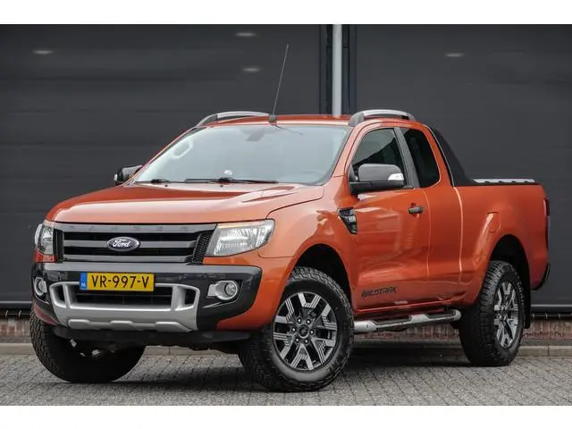 Ford Ranger 3.2Tdci 200Pk | Super Cab | Wildtrak | Achteruitrijcamera | Rollertop | Trekhaak | 18''