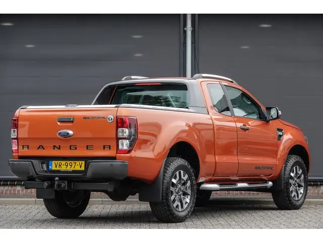 Ford Ranger 3.2Tdci 200Pk | Super Cab | Wildtrak | Achteruitrijcamera | Rollertop | Trekhaak | 18''