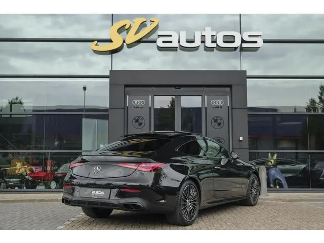 Mercedes-Benz CLE Coupé CLE200 AMG 204pk Night pakket Panoramadak *BTW* NLauto Sfeerverlichting