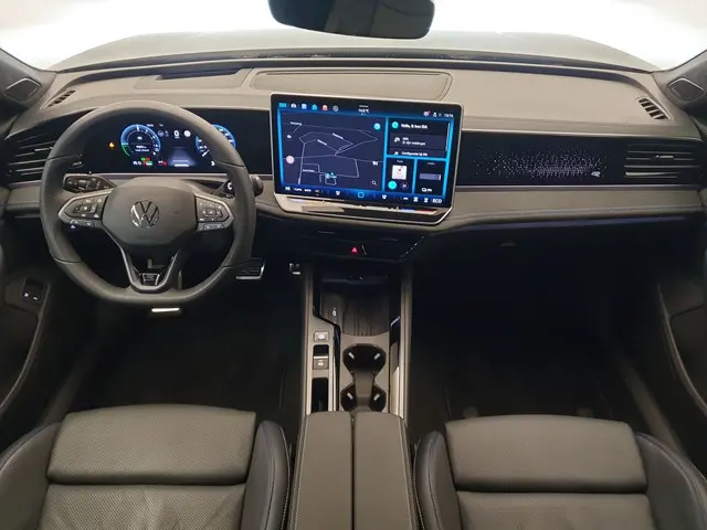 Volkswagen Passat Variant 1.5 eHybrid 272pk DSG/AUT R-Line Wegklapbare trekhaak, Harman/Kardon, Lede...