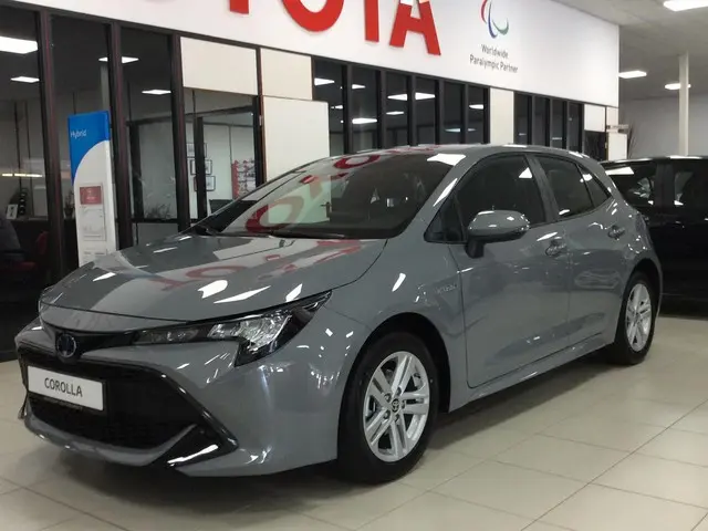TOYOTA Corolla Hatchback1.8 Hybrid 122pk CVT Active * Apple Carplay * Direct leverbaar!