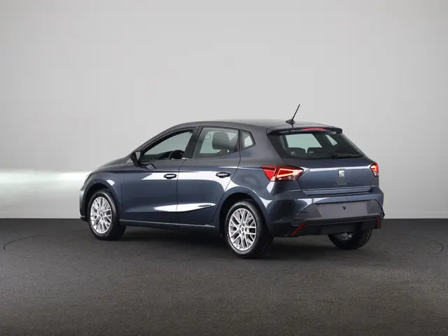 SEAT Ibiza Style 1.0 EcoTSI 95PK | Magnetic Tech Metallic | Park Assist | Apple Carplay | Cruise con...