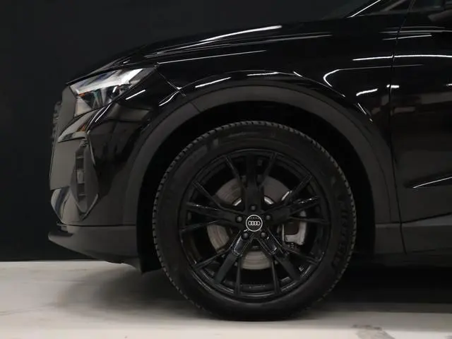 Audi Q4 Sportback e-tron 40 Sport Edition 77 kWh [APPLE CARPLAY, ANDROID, STOELVERWARMING, PDC ACHTE...