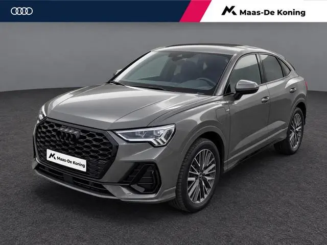 Audi Q3 Sportback 45 TFSIe 180kW/245PK S Edition · Trekhaak · Apple/Android Car Play · Drive select...