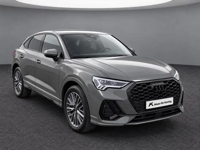 Audi Q3 Sportback 45 TFSIe 180kW/245PK S Edition · Trekhaak · Apple/Android Car Play · Drive select...