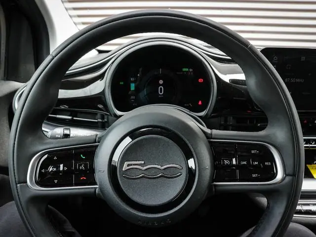 Fiat 500 Urban 42 kWh | Airco | Navi | Cruise | Led | Soh 94.8 % |