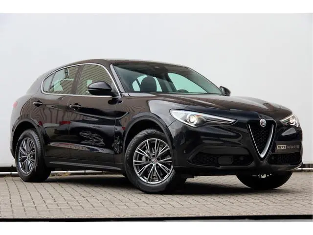 Alfa Romeo Stelvio 2.0 T AWD Super Business Edition - Volledige historie - 2 sleutels