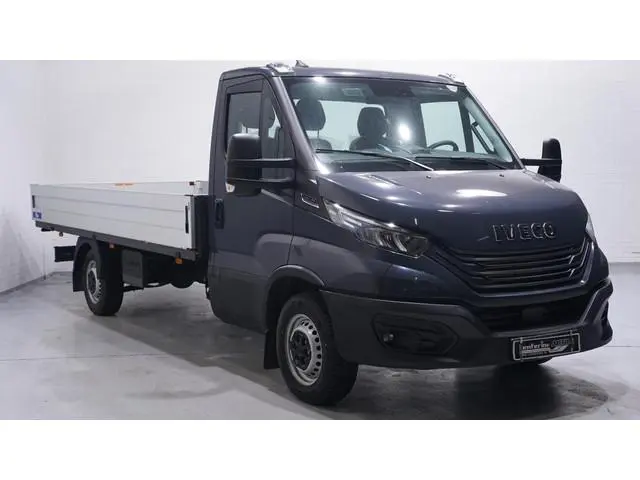 Iveco Daily 35S18 180 pk Aut. Pick Up / Open Laadbak Luchtvering, Navi, Adapt. Cruise, Trekhaak 3.50...