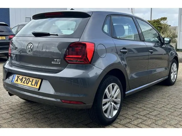 Volkswagen Polo 1.2 TSI Highline 90PK | Volledige Onderhoudshistorie | 5 Deurs | Parkeersensoren Voo...