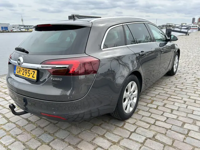 Opel Insignia Sports Tourer 1.6 T Cosmo 95.000 km!! automaat ! navi/camera