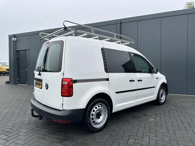 Volkswagen Caddy 1.4 TSI BENZINE AUTOMAAT !! / BPM VRIJ / IMPERIAAL / TREKHAAK / INRICHTING / NAVI /...