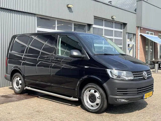 Volkswagen Transporter 2.0 TDI L1H1 150pk BTW en BPM vrij!! Trekhaak 2500kg Airco Cruise controle Na...