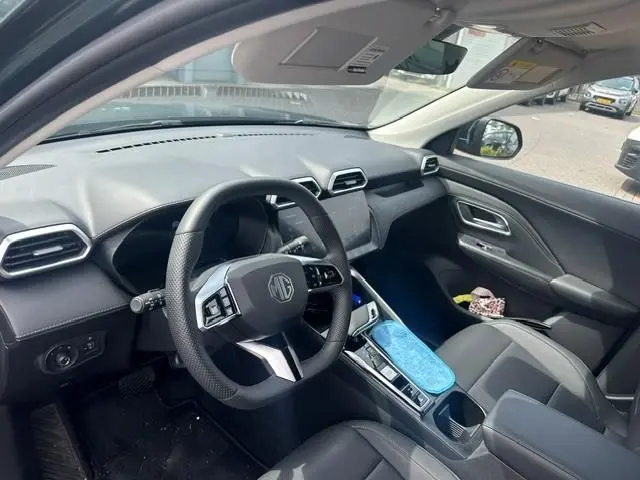 MG ZS