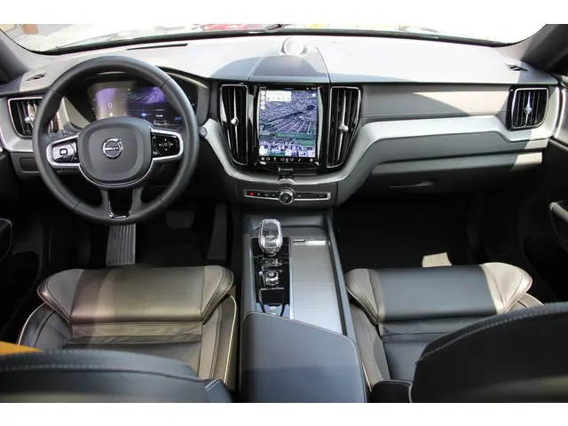 Volvo XC60 2.0 T8 AWD Polestar Engineered | Bowers & Wilkins | 360 camera | Elec. trekhaak