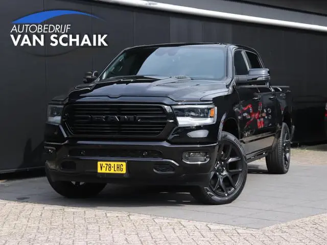 Dodge Ram 1500 5.7 V8 4x4 Crew Cab Sport | PANO-DAK | HEAD-UP | LUCHTVERING | TREKHAAK | ALPINE AUDI...