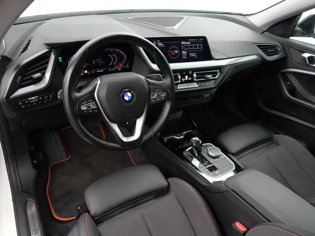 BMW 2-serie Gran Coupé 218i M Executive Edition Aut- Panoramadak, Stuur/Stoelverwarming, Sfeerverlic...