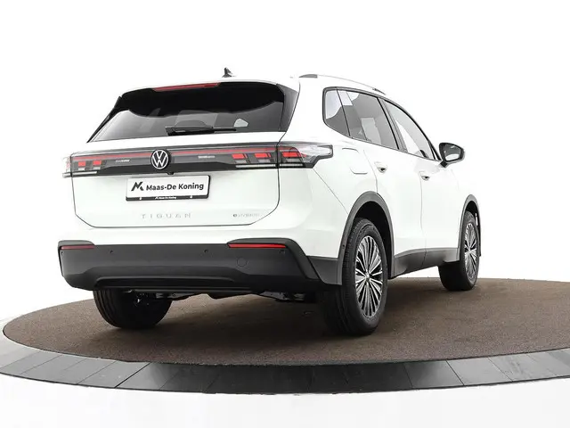 Volkswagen Tiguan Life Edition 1.5 eHybrid 204 PK 6 versn. DSG · Comfort Pakket · Style pakket · Tre...