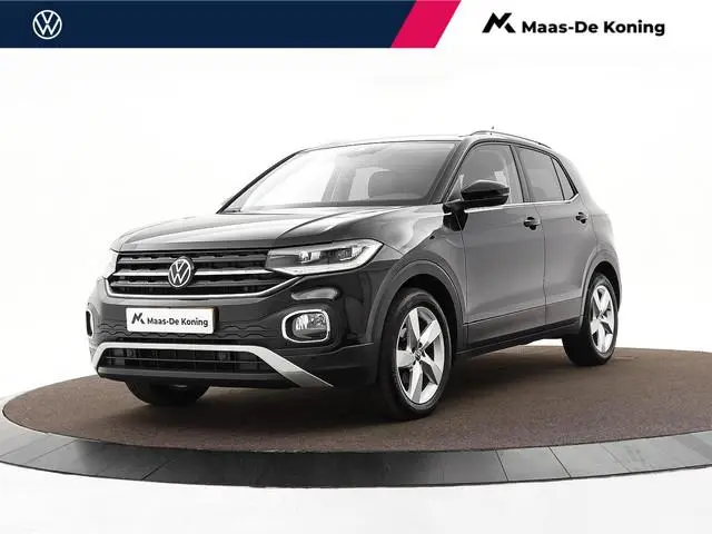 Volkswagen T-Cross 1.5 TSI 150pk DSG Style · Camera · Stoelverwarming · Trekhaak · Apple/Android Car...
