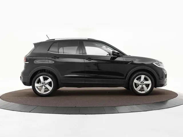 Volkswagen T-Cross 1.5 TSI 150pk DSG Style · Camera · Stoelverwarming · Trekhaak · Apple/Android Car...