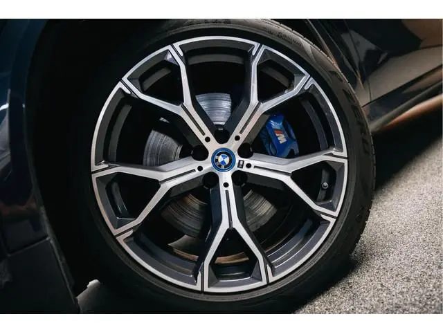 BMW X5 xDrive45e High Executive | M-sport | Luchtvering | Pano | Head-Up | Trekhaak | 360 camera |