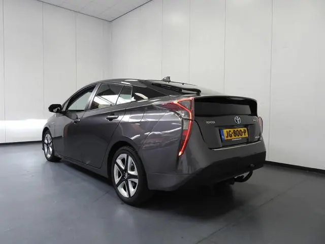 Toyota Prius 1.8 Hybrid Dynamic NAVI/CAMERA/LED/HEAD-UP/TREKH./17"LMV!