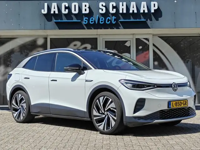 Volkswagen ID.4 First Max 77 kWh / Trekhaak / Warmtepomp / Panodak / 21" LM / Carplay / HU display