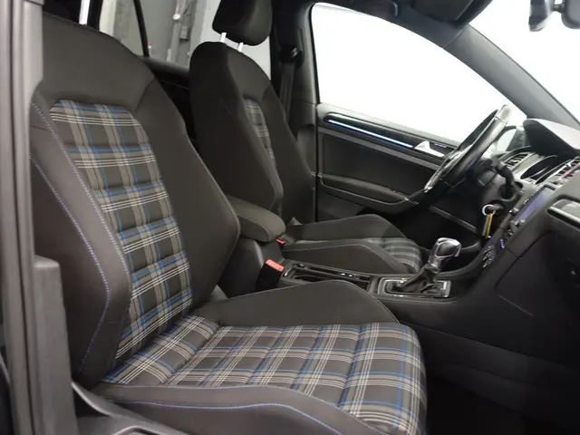 Volkswagen Golf 1.4 TSI GTE Highline Aut- Ada Cruise, Xenon Led, Park Assist, Navi, Sport Interieur