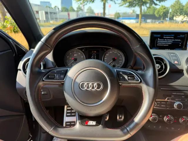 Audi S1