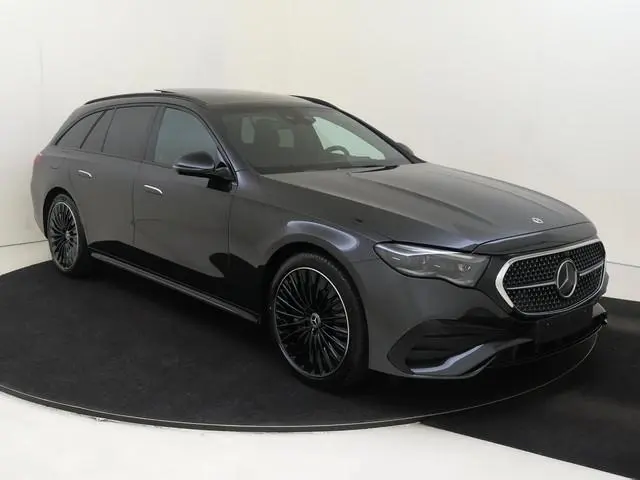Mercedes-Benz E-klasse Estate 300 e Business Solution AMG / Superscreen / Panoramadak / Winterpakket...