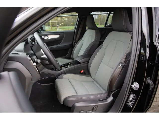 Volvo XC40 1.5 T5 Recharge PHEV hybrid Plus Dark , Trekhaak, Adap. cruise,
