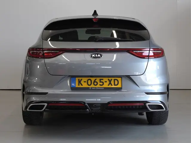 Kia ProCeed