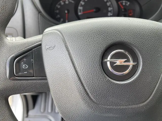 Opel Movano