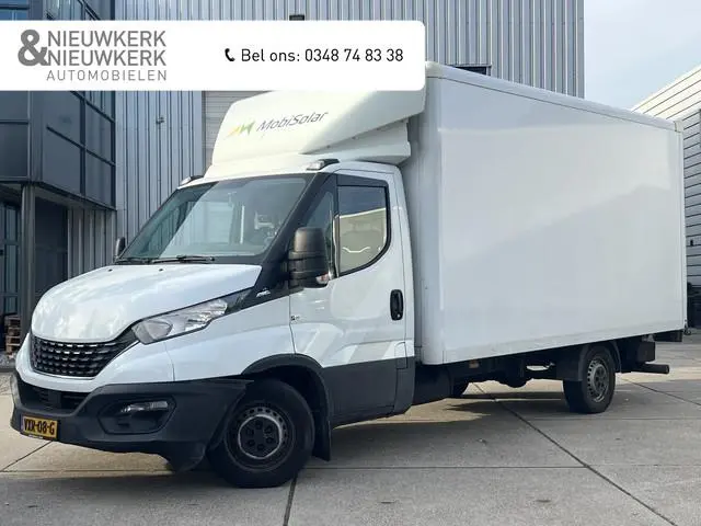Iveco Daily 35S16 2.3 | AUTOMAAT | BAKWAGEN / MEUBELBAK | LAADKLEP | TREKHAAK | CAMERA | NAVI | CRUI...