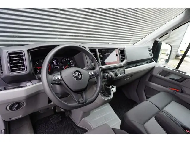 Volkswagen Crafter 160pk Automaat RWD L3H2/L2H1 LED 3500kg Trekhaak Apple Carplay Camera Navigatie C...