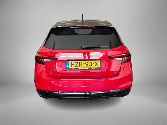 Skoda Fabia 1.0 TSI 115pk DSG Monte Carlo · Camera · Keyless · Apple/Android Car Play · P-Sensoren ·...